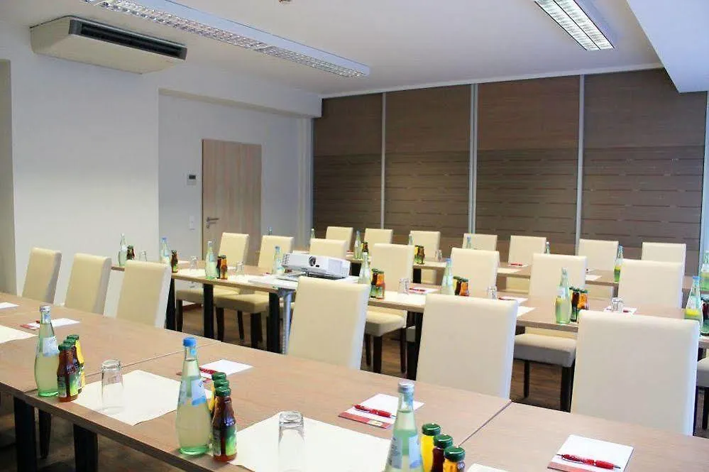Hotel Roedelheimer Hof - Am Wasserturm Frankfurt am Main 3*,